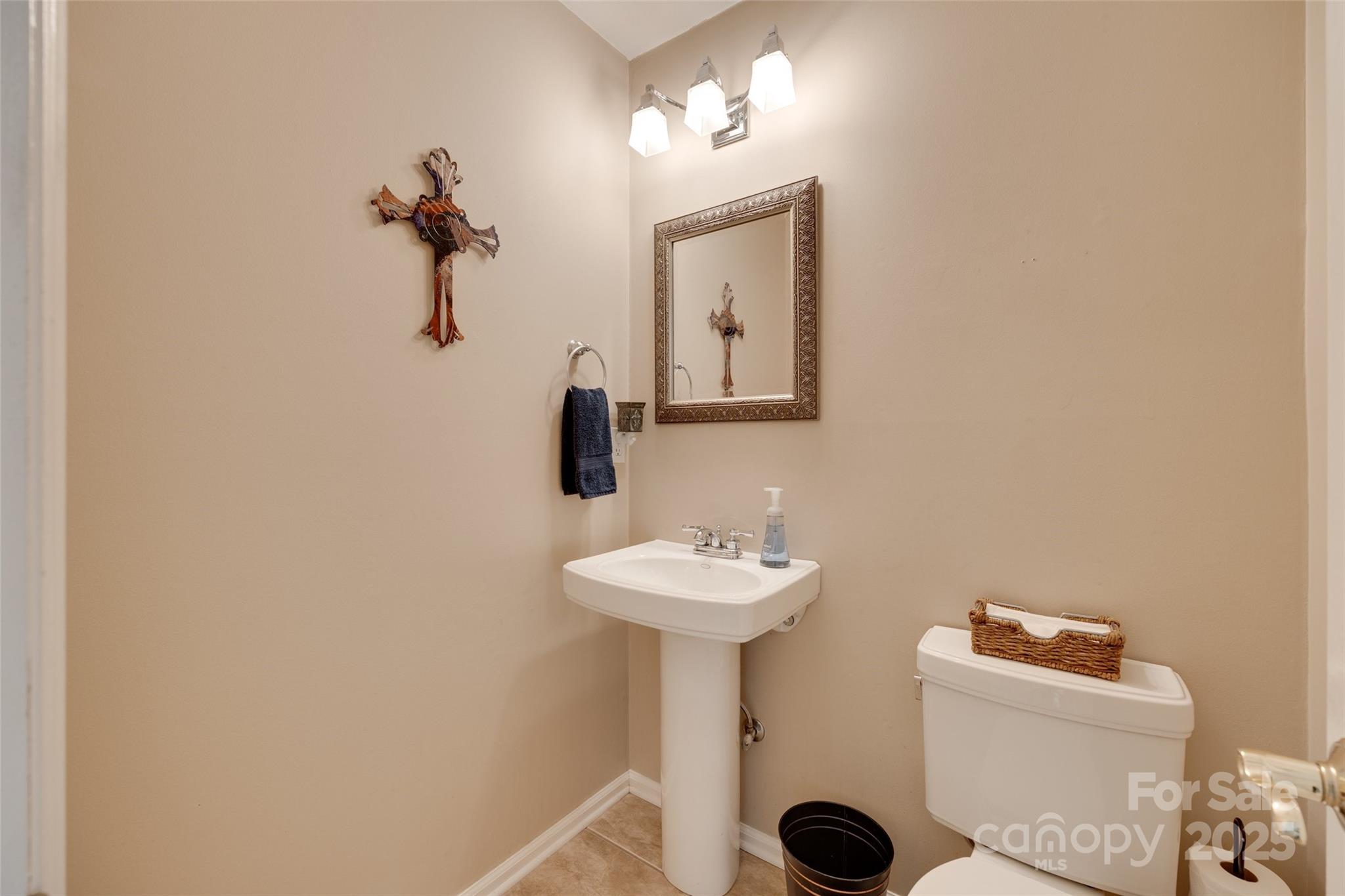 8525 Castlekeep Road, Unit 26 Charlotte, NC 28226 - Photo 16 of 36 Gallery Image 16