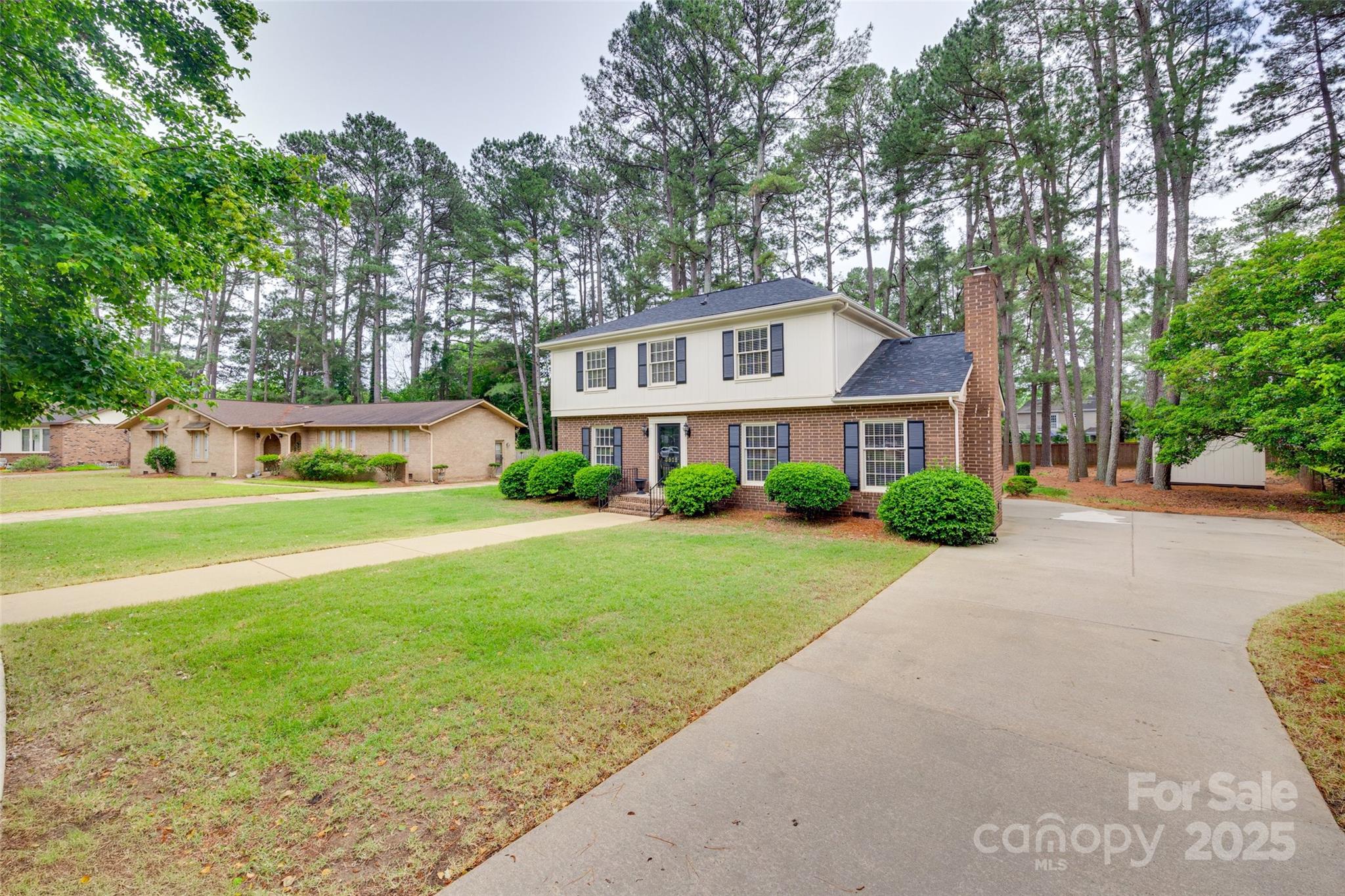8525 Castlekeep Road, Unit 26 Charlotte, NC 28226 - Photo 2 of 36 Gallery Image 2