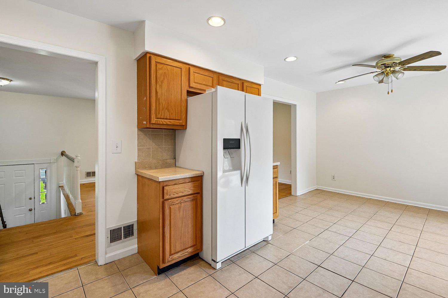 7879 Elizabeth Road Pasadena, MD 21122 - Photo 16 of 36 Kitchen
