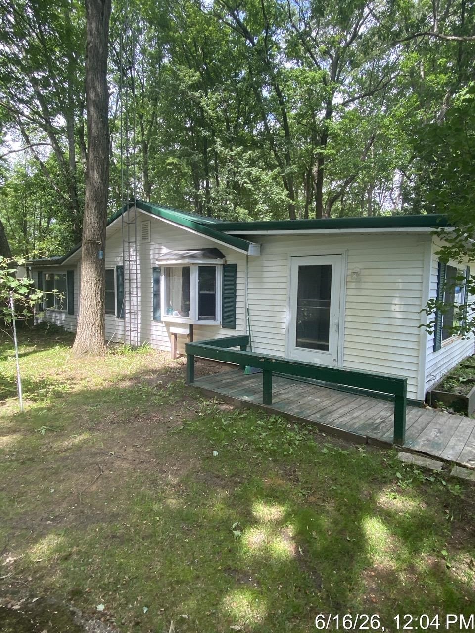 1021 Pocahontas Road Harrison, MI 48625 - Photo 4 of 19