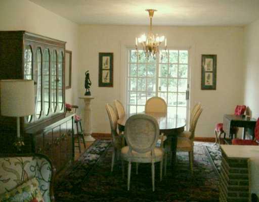 135 Sycamore Ridge Drive Springdale, PA 15144 - Photo 3 of 5 Dining Room.