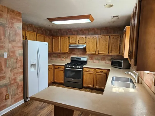 $2,000 | 301 Malcolm Court, Monroeville, PA 15146