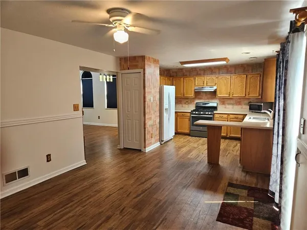 $2,000 | 301 Malcolm Court, Monroeville, PA 15146