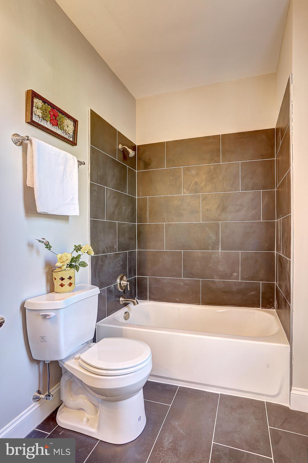 203 West Edgevale Road Baltimore, MD 21225 - Photo 17 of 26 second bathroom