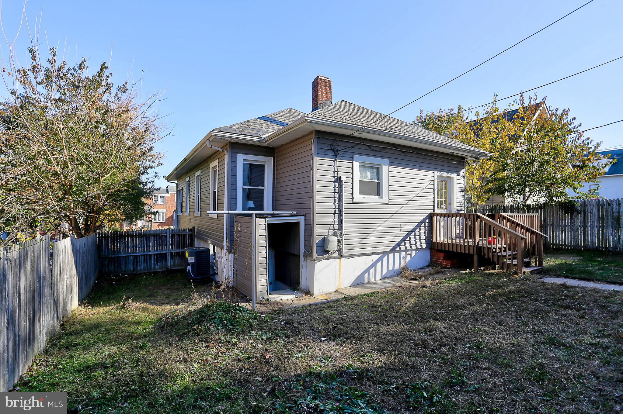 203 West Edgevale Road Baltimore, MD 21225 - Photo 21 of 26 private back yard