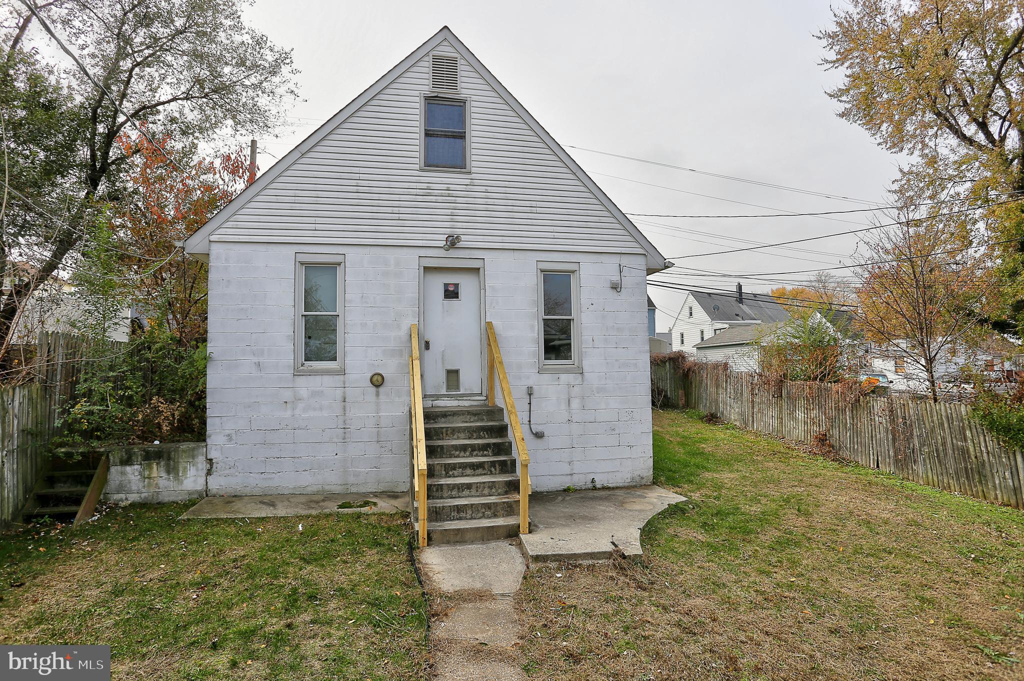 203 West Edgevale Road Baltimore, MD 21225 - Photo 22 of 26 large garage
