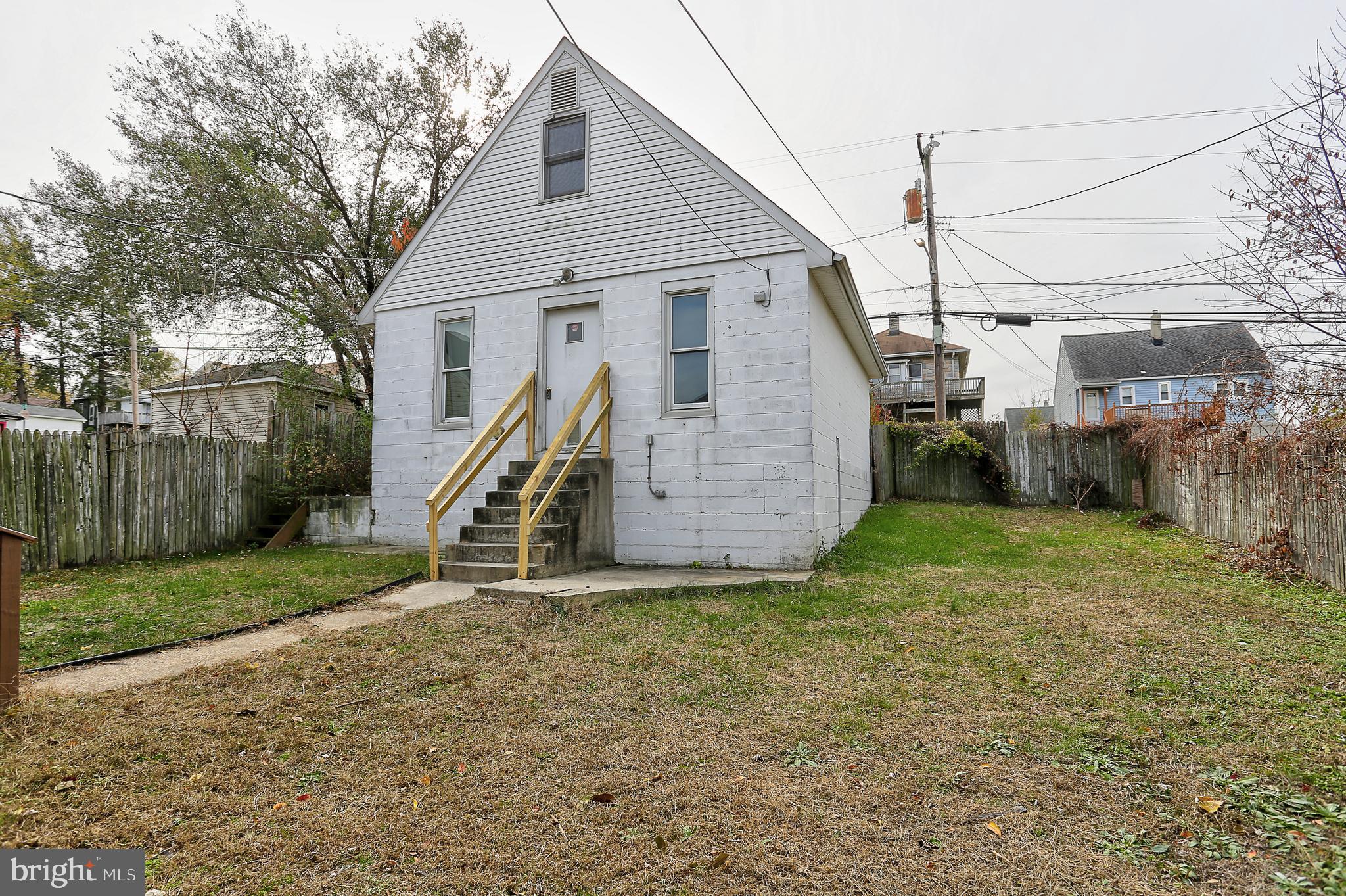 203 West Edgevale Road Baltimore, MD 21225 - Photo 23 of 26 large garage