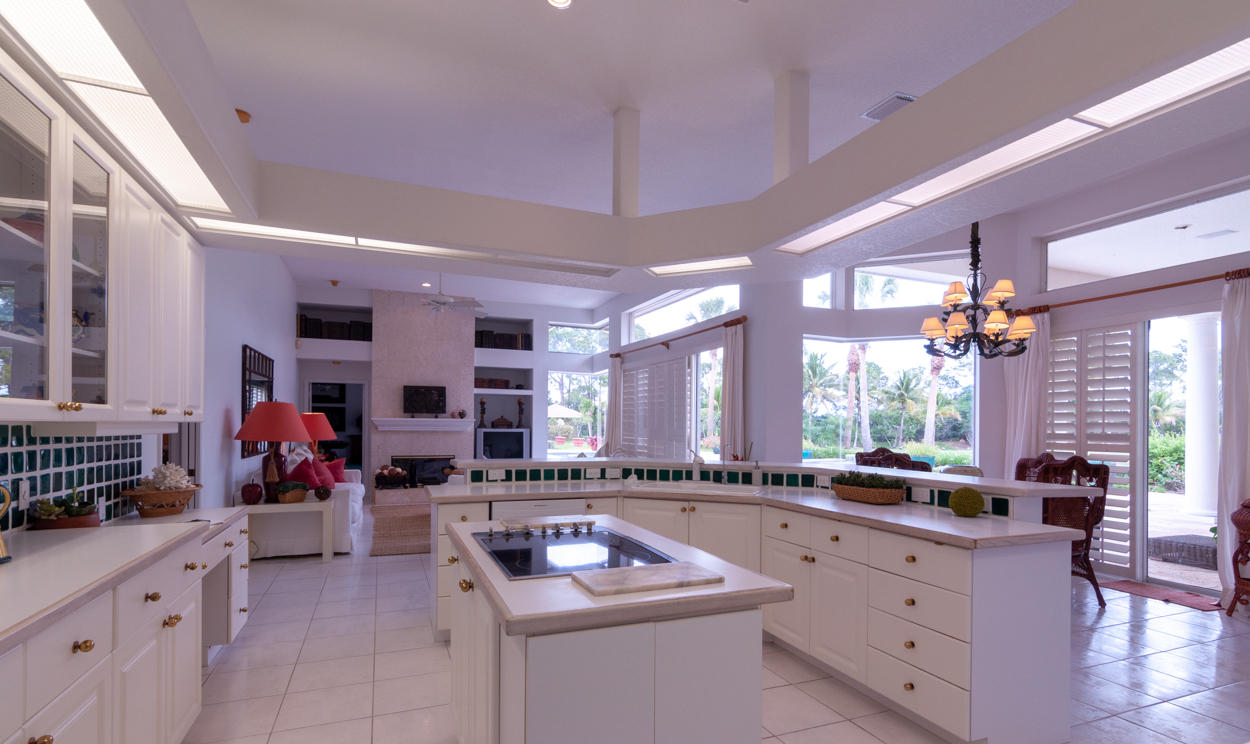 1200 Southeast Ranch Road South Jupiter, FL 33478 - Photo 31 of 59 Large kitchen