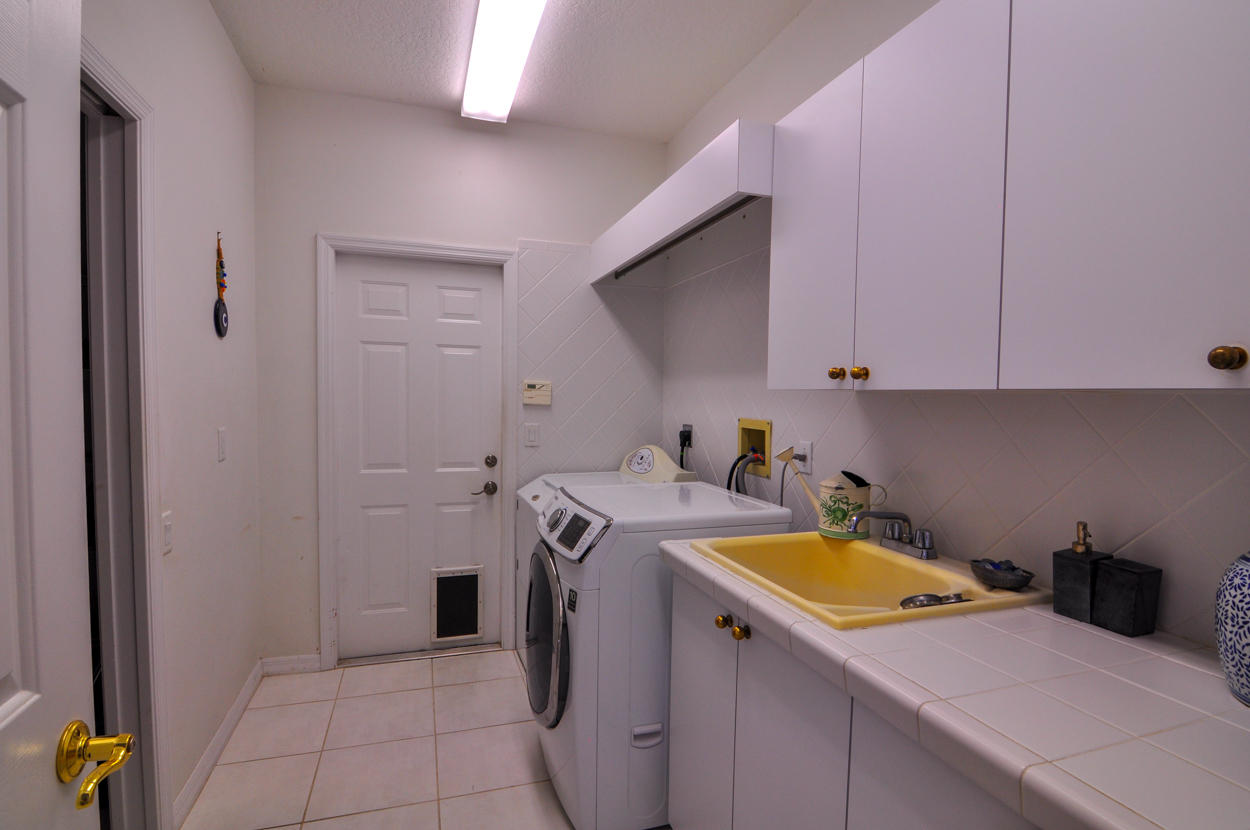 1200 Southeast Ranch Road South Jupiter, FL 33478 - Photo 50 of 59 Laundry Room