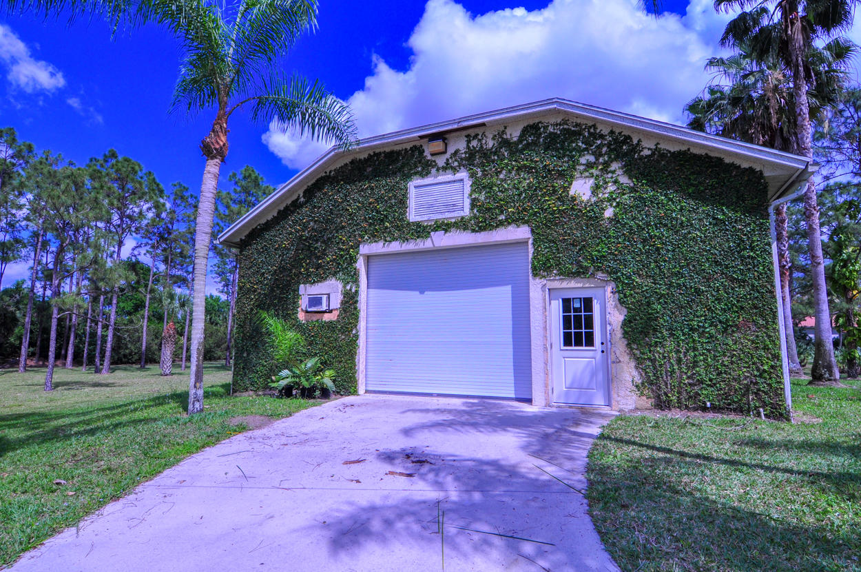 1200 Southeast Ranch Road South Jupiter, FL 33478 - Photo 52 of 59 CBS Barn