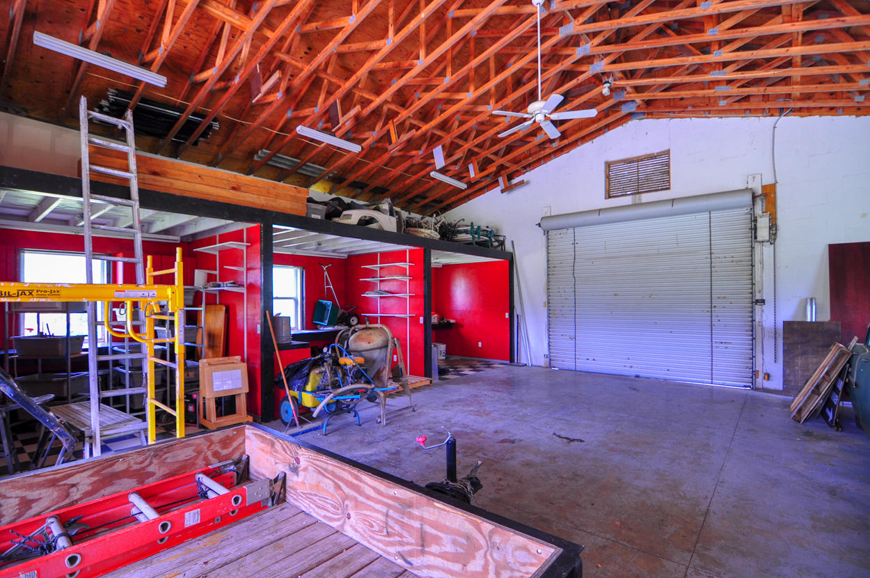 1200 Southeast Ranch Road South Jupiter, FL 33478 - Photo 53 of 59 Barn