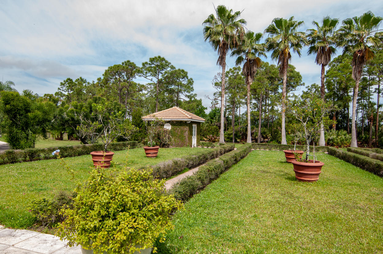 1200 Southeast Ranch Road South Jupiter, FL 33478 - Photo 56 of 59 Gardens off pool area
