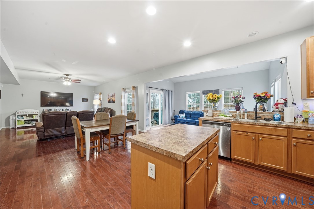 6313 Arbor Meadows Terrace Chester, VA 23831 - Photo 10 of 29