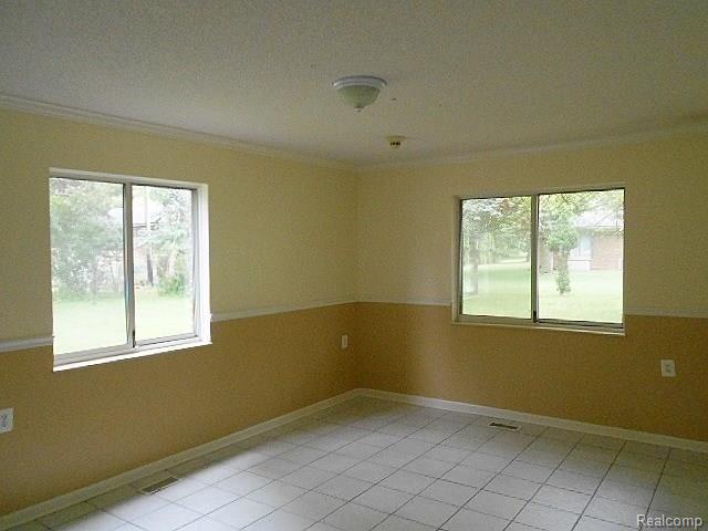 22900 Inkster Road Southfield, MI 48033 - Photo 8 of 10 DSCN5988.jpg