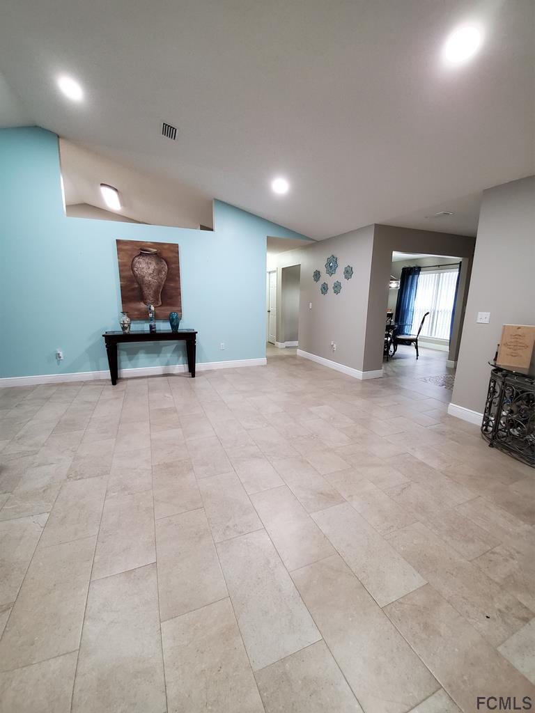 44 Riddle Drive Palm Coast, FL 32164 - Photo 11 of 49 Great room