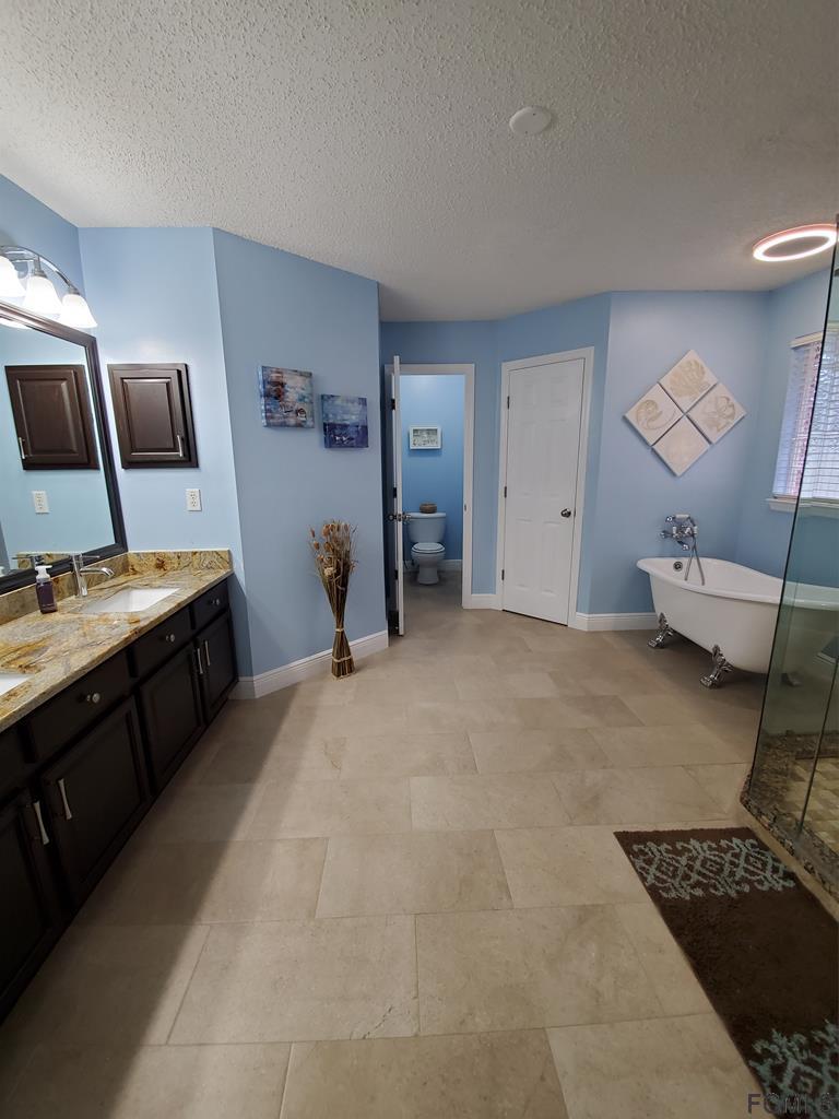 44 Riddle Drive Palm Coast, FL 32164 - Photo 18 of 49 Master Bathroom