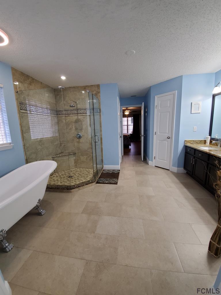 44 Riddle Drive Palm Coast, FL 32164 - Photo 19 of 49 Master Bathroom