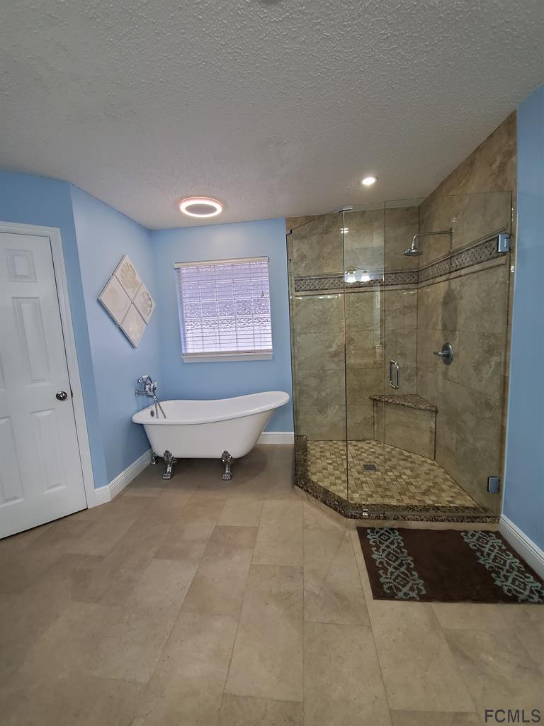 44 Riddle Drive Palm Coast, FL 32164 - Photo 21 of 49 Master Bathroom