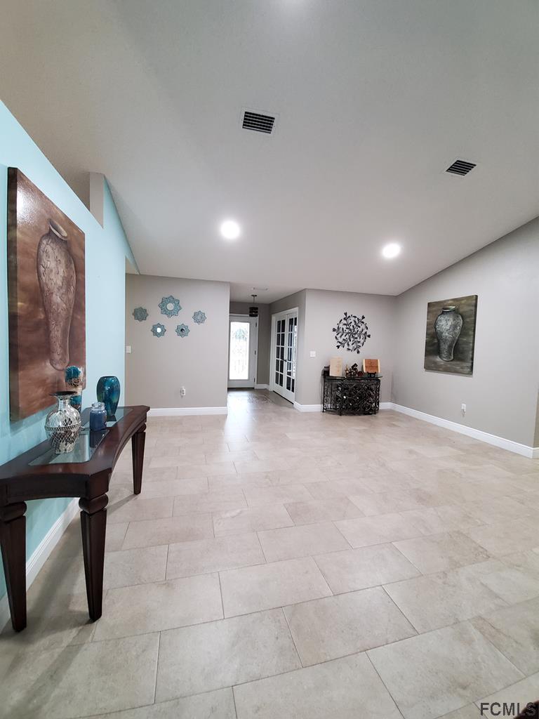 44 Riddle Drive Palm Coast, FL 32164 - Photo 10 of 49 Florida /Great room