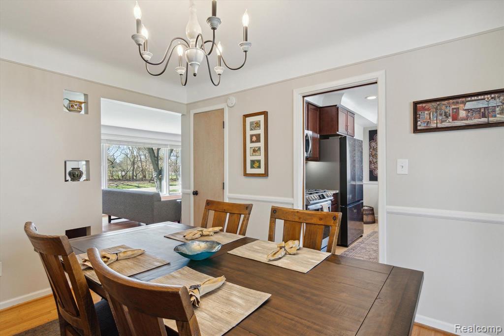 16976 Beverly Road Beverly Hills, MI 48025 - Photo 6 of 30