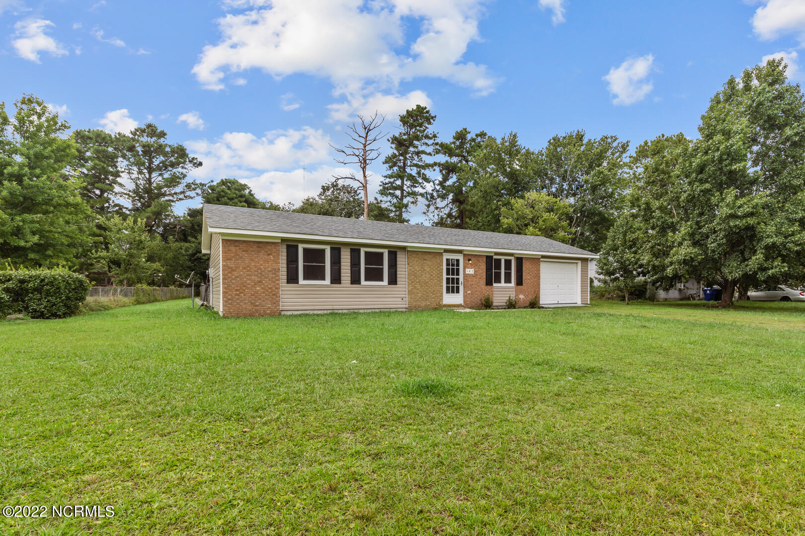 147 Bayberry Road Newport, NC 28570 - Photo 2 of 26 2