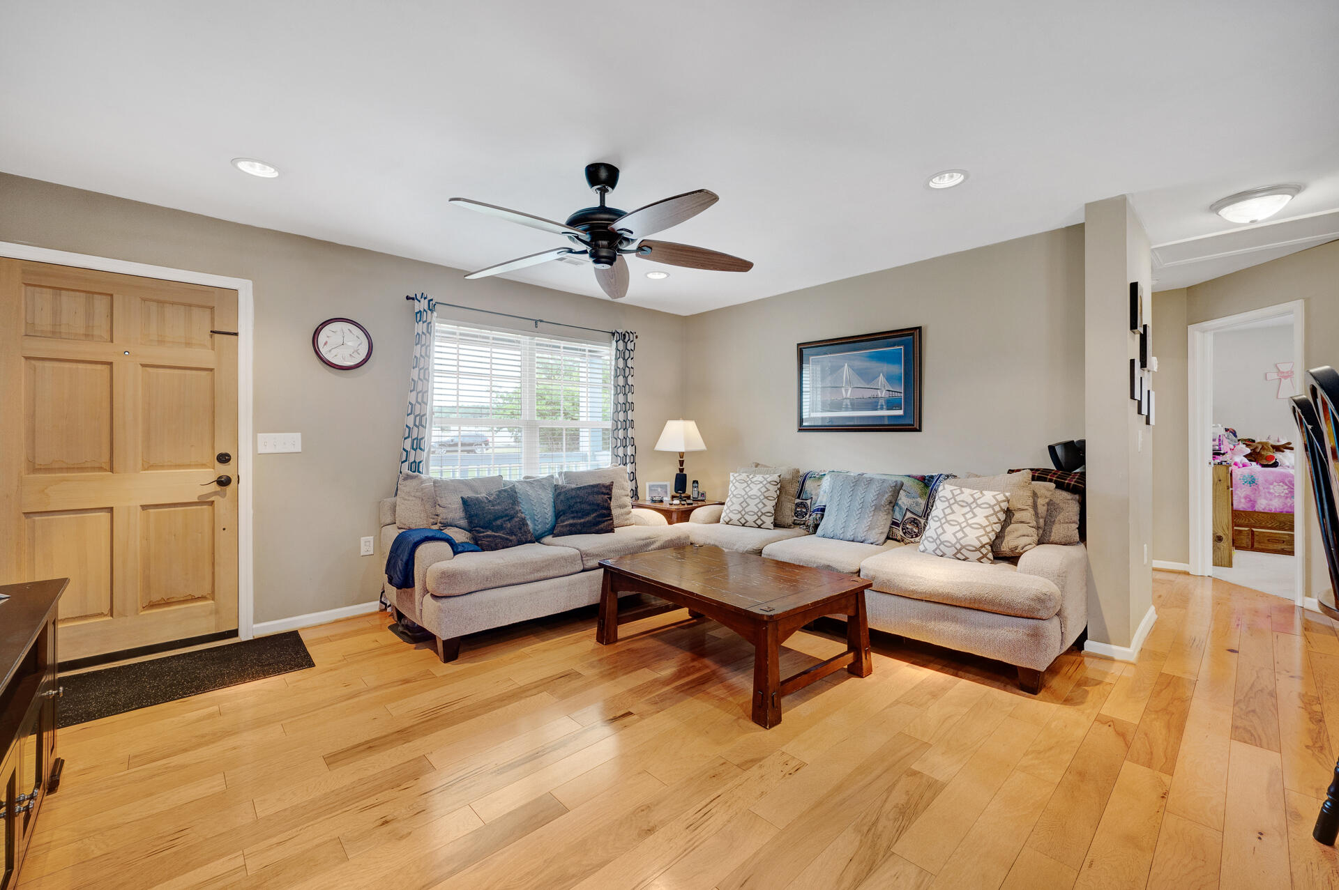 3942PossumCorner-03