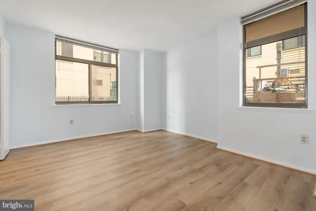 $2,100 | 7111 Woodmont Avenue, Unit 217, Bethesda, MD 20815