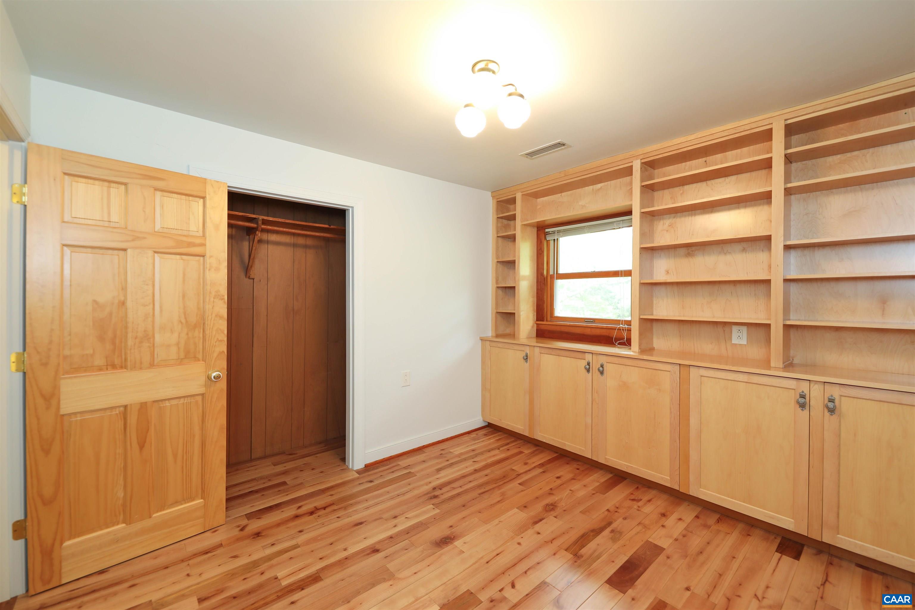 2190 Devonshire Road Charlottesville, VA 22901 - Photo 18 of 25 Gallery Image 18