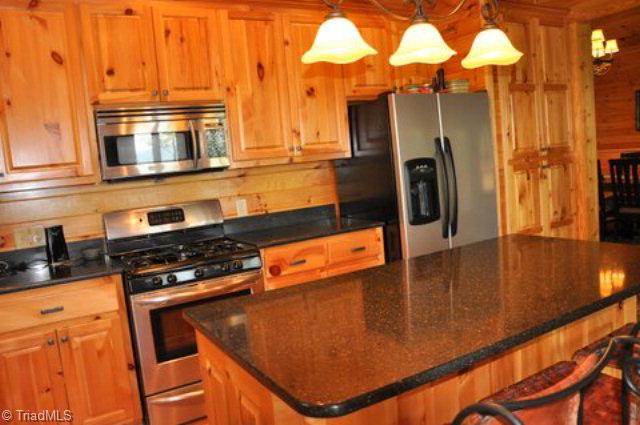 4804 Staghorn Road Purlear, NC 28665 - Photo 8 of 24