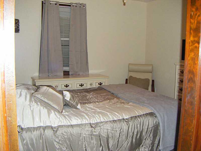 1634 Chartiers Avenue McKees Rocks, PA 15136 - Photo 16 of 23 Bedroom.