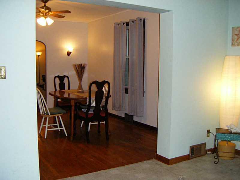 1634 Chartiers Avenue McKees Rocks, PA 15136 - Photo 5 of 23 Dining Room.