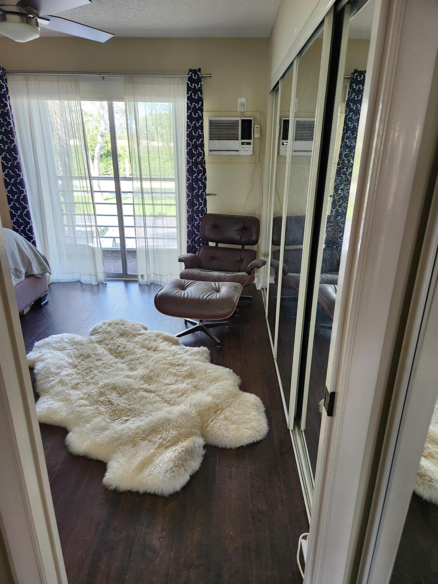 65 Preston F, Unit B Boca Raton, FL 33434 - Photo 11 of 21 MasterBed2