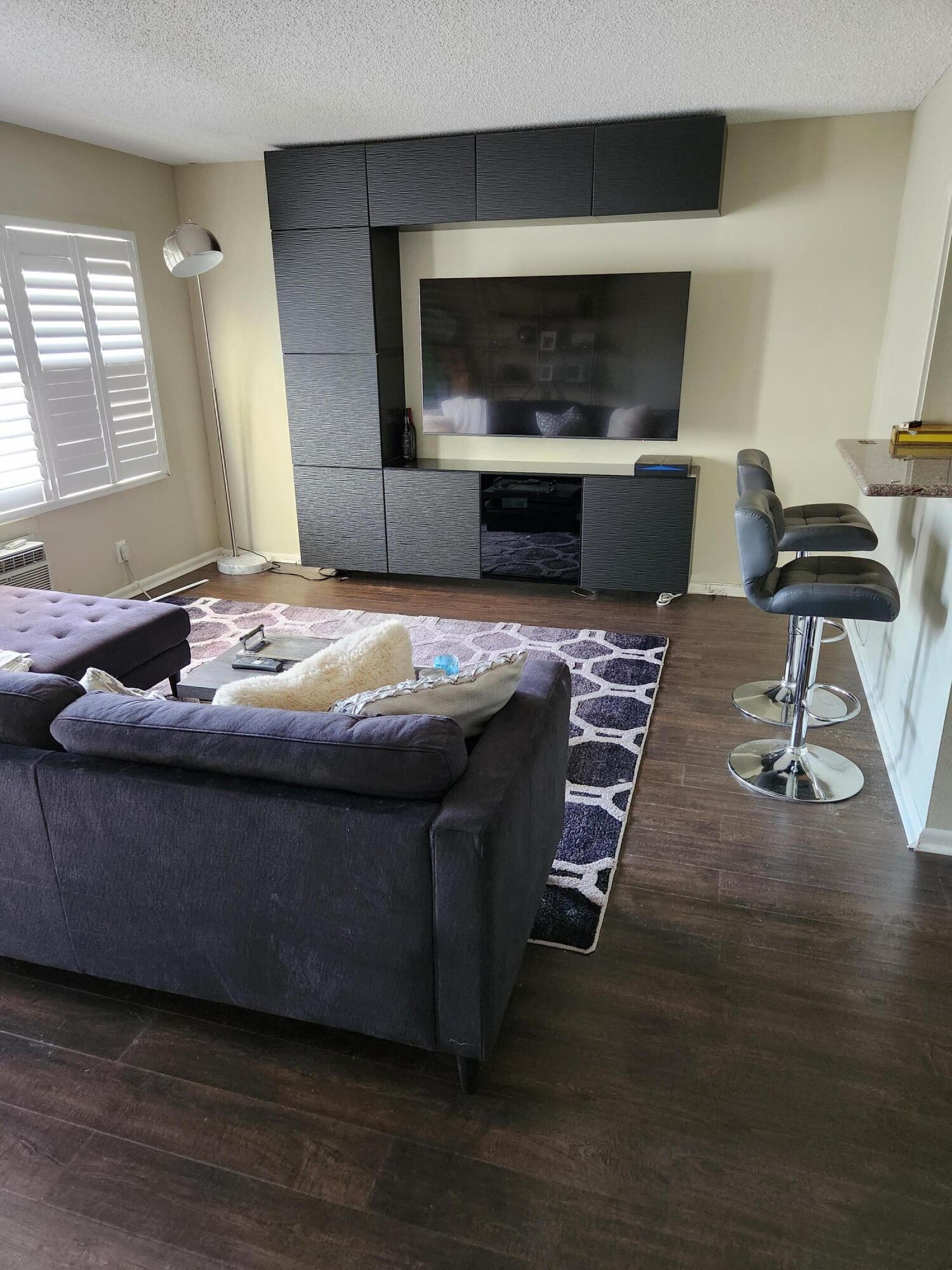 65 Preston F, Unit B Boca Raton, FL 33434 - Photo 4 of 21 LivRoom5