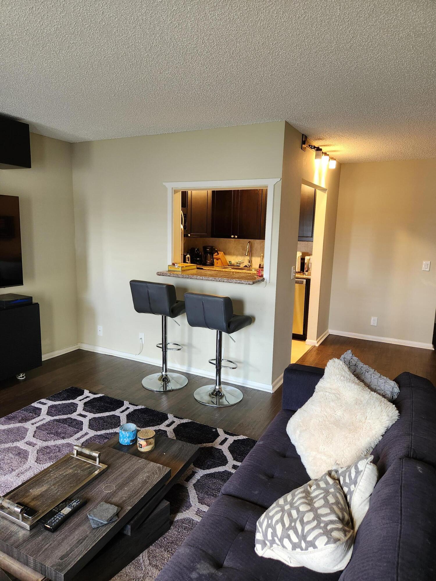 65 Preston F, Unit B Boca Raton, FL 33434 - Photo 5 of 21 LivRoom3