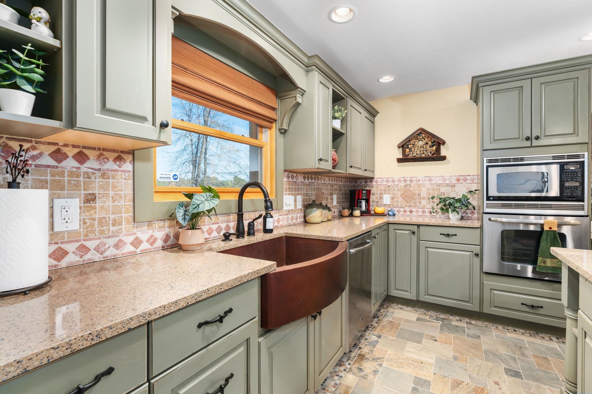 237 Oakbrook Drive Wisconsin Dells, WI 53965 - Photo 14 of 85