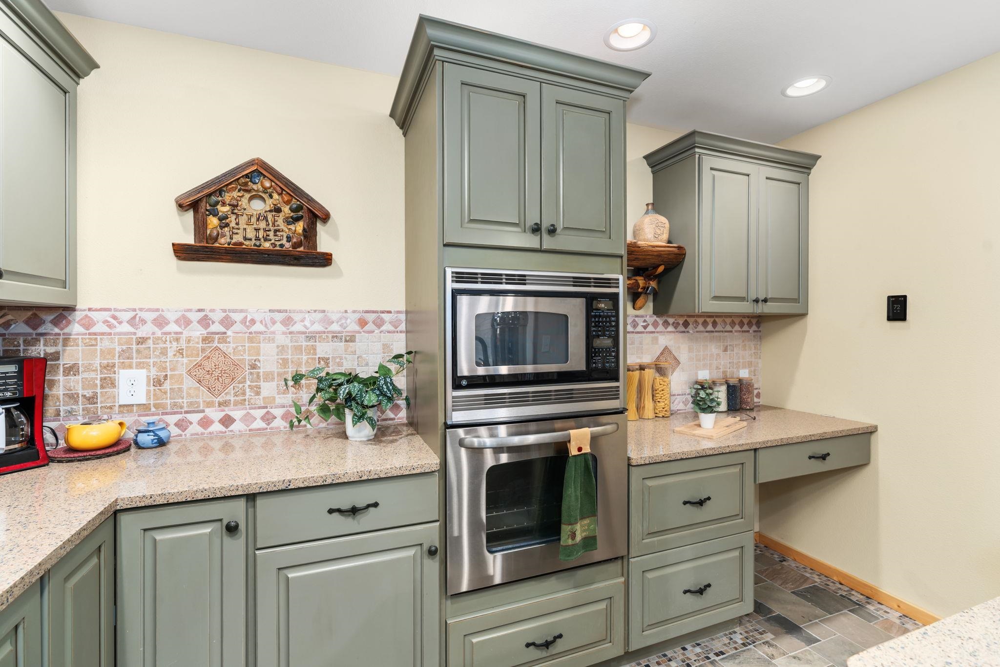 237 Oakbrook Drive Wisconsin Dells, WI 53965 - Photo 15 of 85