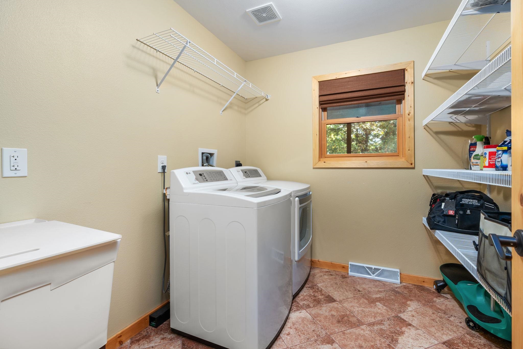 237 Oakbrook Drive Wisconsin Dells, WI 53965 - Photo 41 of 85