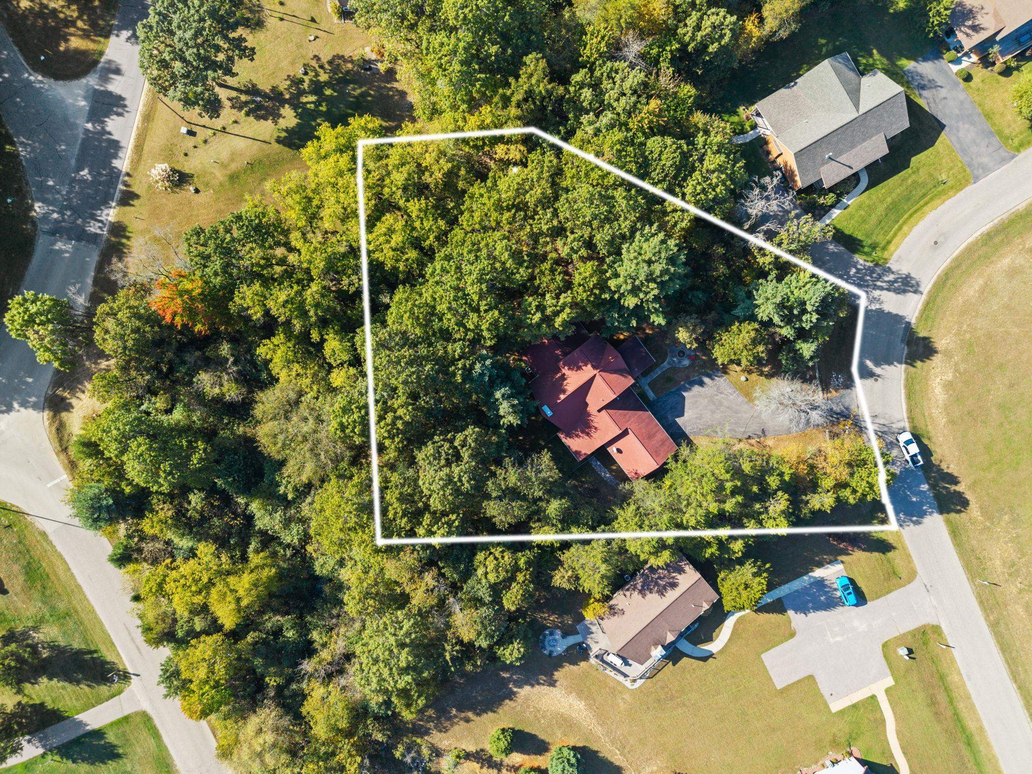237 Oakbrook Drive Wisconsin Dells, WI 53965 - Photo 7 of 85