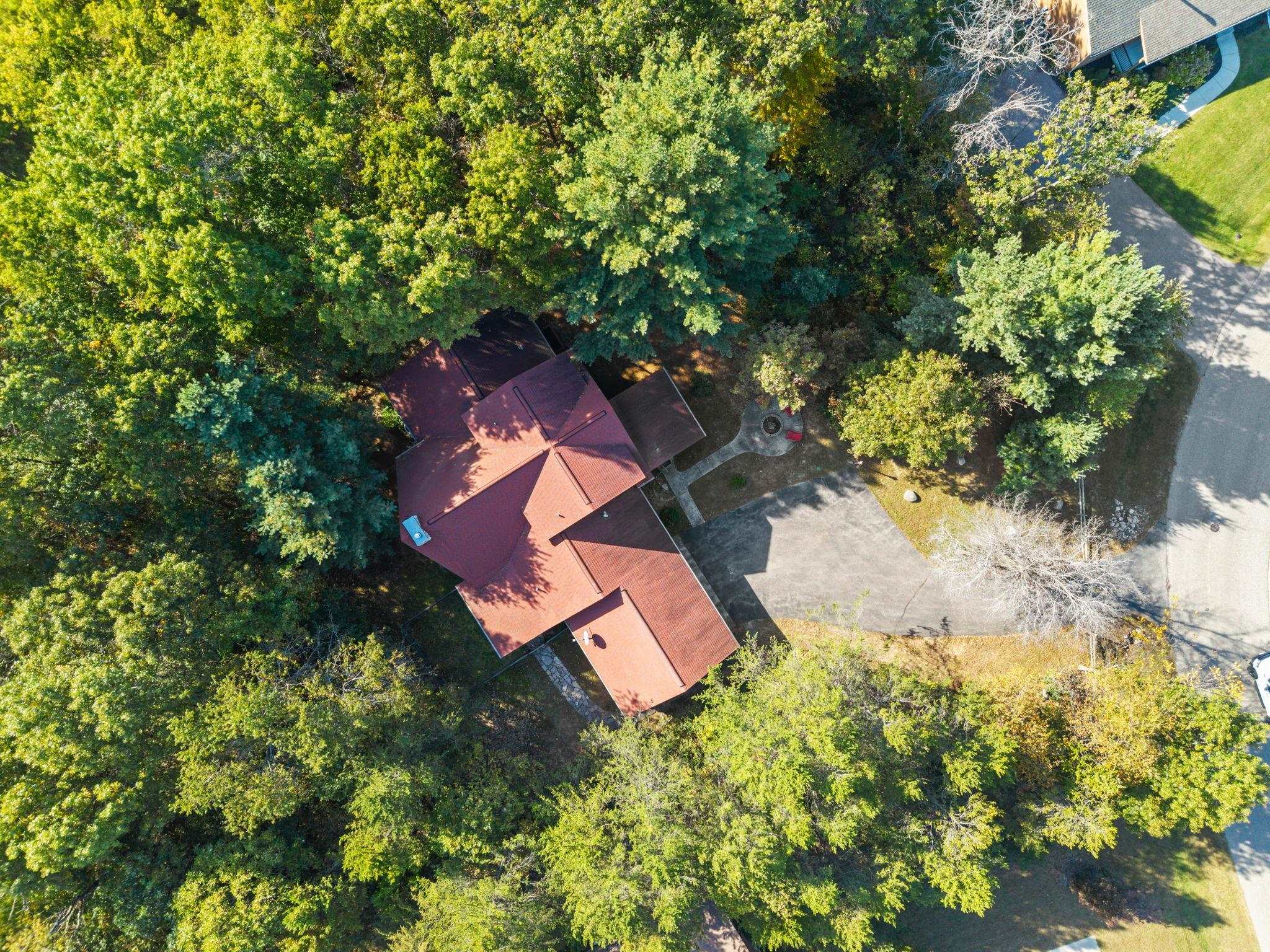 237 Oakbrook Drive Wisconsin Dells, WI 53965 - Photo 8 of 85
