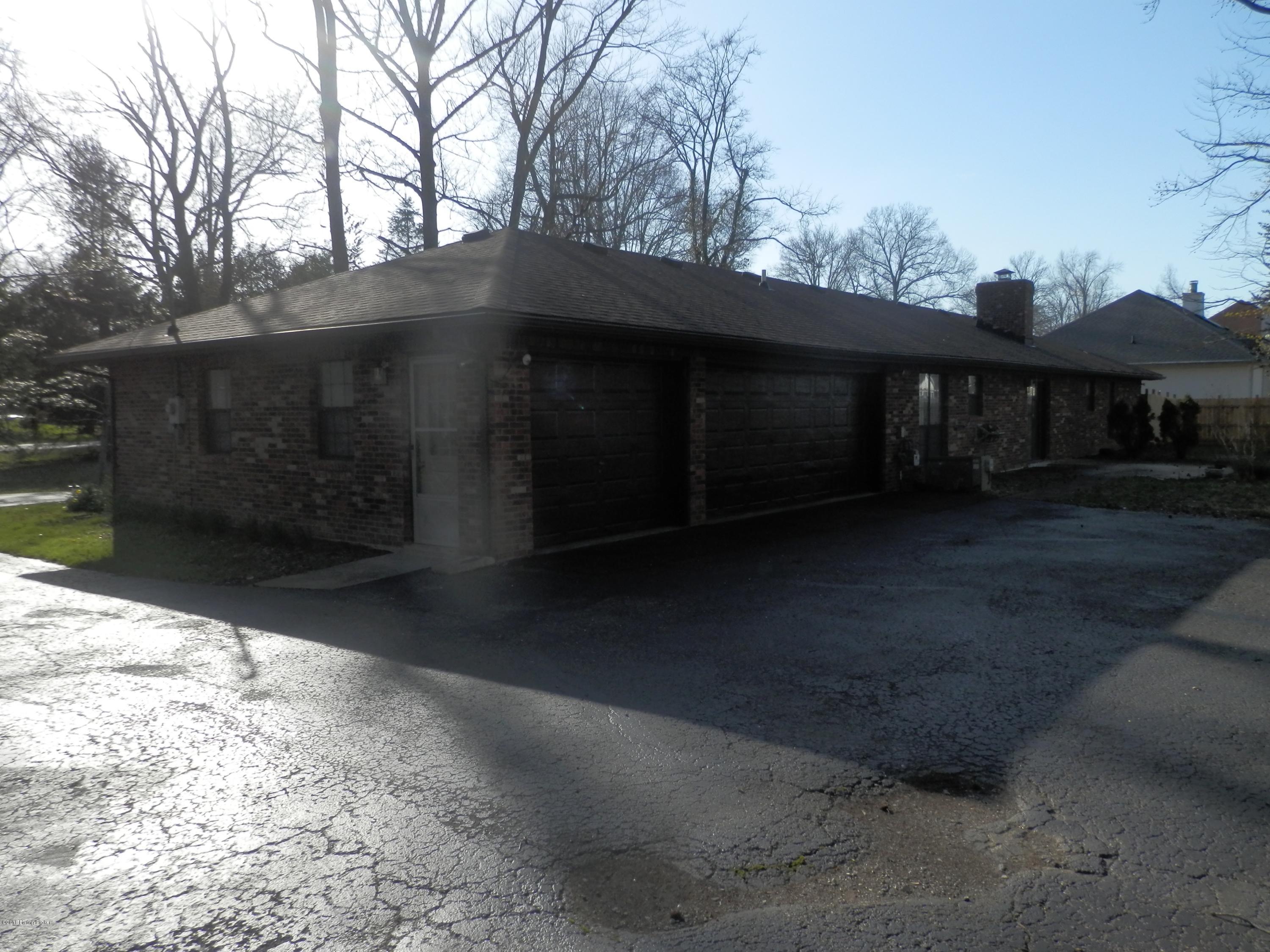 6523 Bass Road Prospect, KY 40059 - Photo 6 of 21 P4070005