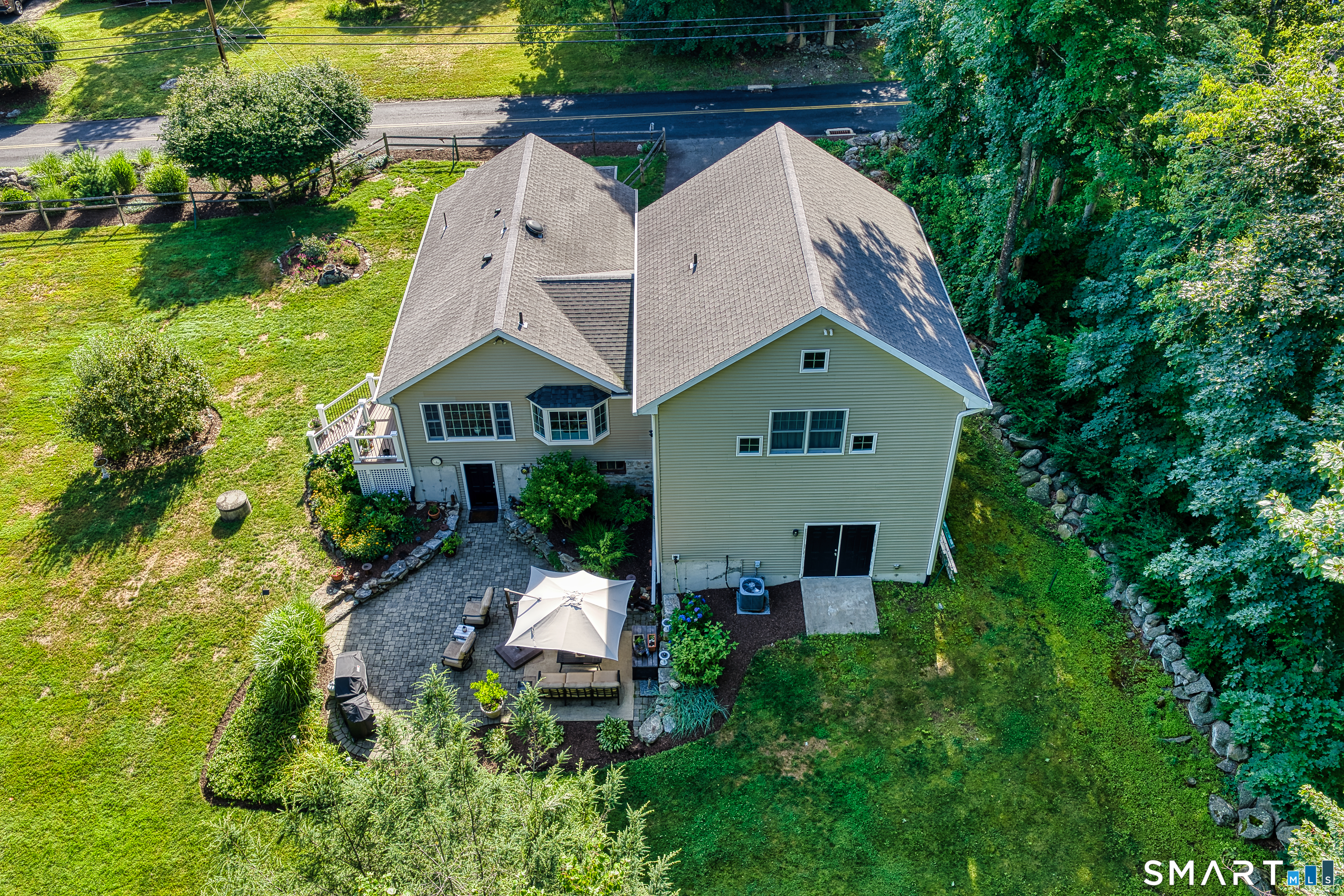 595 Wheeler Road Monroe, CT 06468 - Photo 3 of 40 Gallery Image 3