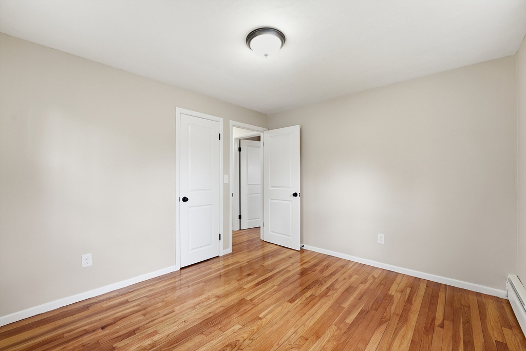 129 Cooper Street Springfield, MA 01108 - Photo 20 of 37