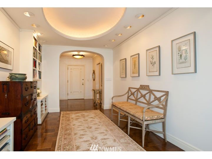 1223 Spring Street, Unit 200 Seattle, WA 98104 - Photo 2 of 20