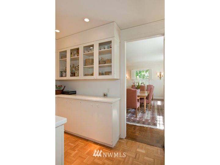 1223 Spring Street, Unit 200 Seattle, WA 98104 - Photo 11 of 20