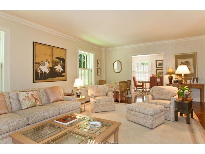 1223 Spring Street, Unit 200 Seattle, WA 98104 - Photo 4 of 20