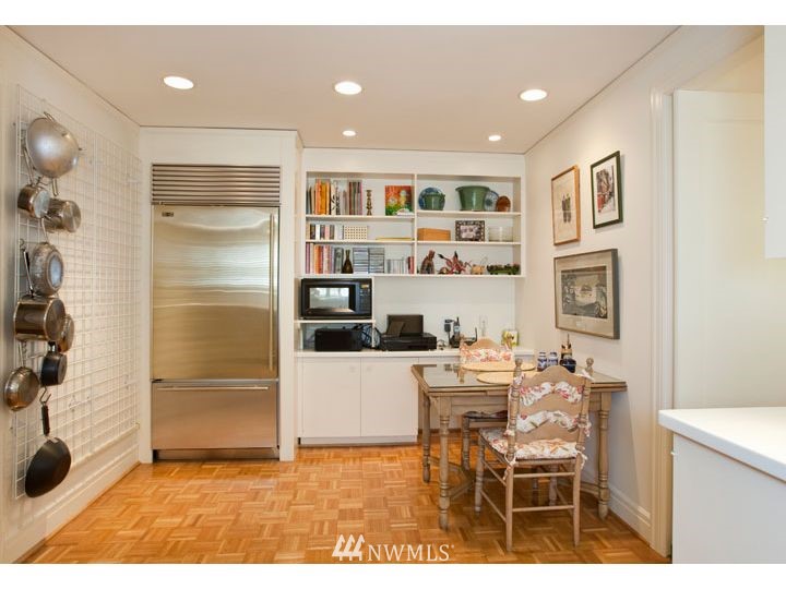 1223 Spring Street, Unit 200 Seattle, WA 98104 - Photo 10 of 20