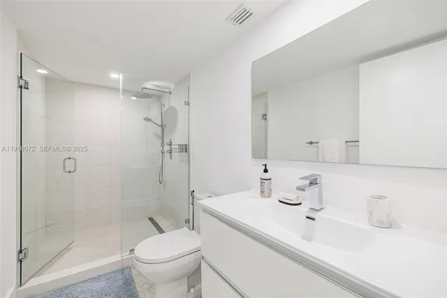 $5,000 | 1865 Brickell Avenue, Unit A1911, Miami, FL 33129