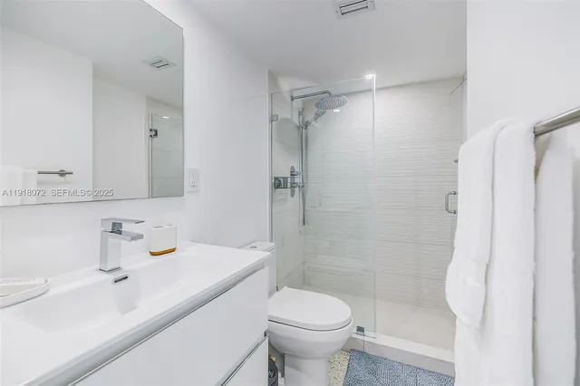 $5,000 | 1865 Brickell Avenue, Unit A1911, Miami, FL 33129