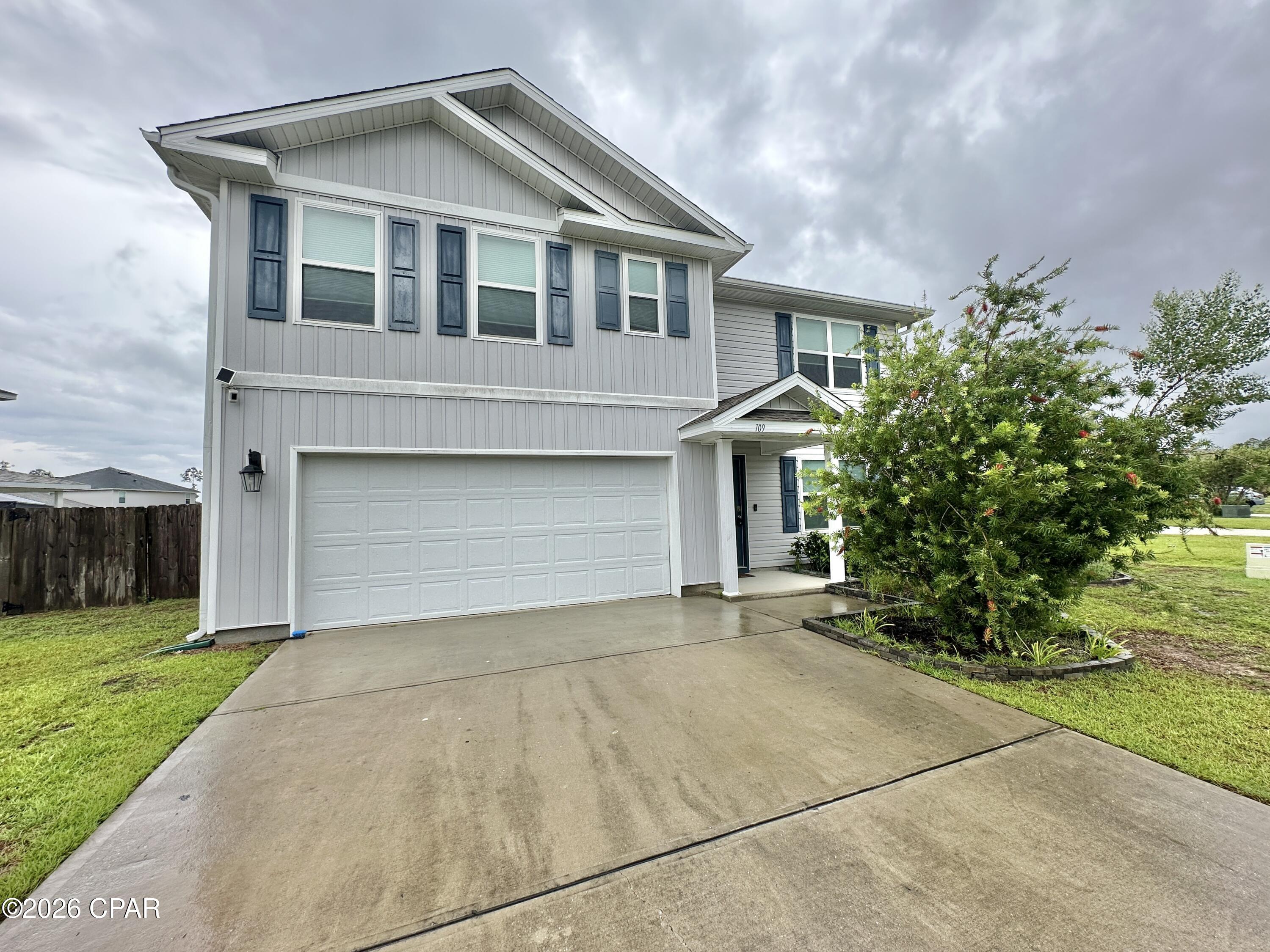 109 Merrion Road Southport, FL 32409 - Photo 2 of 38