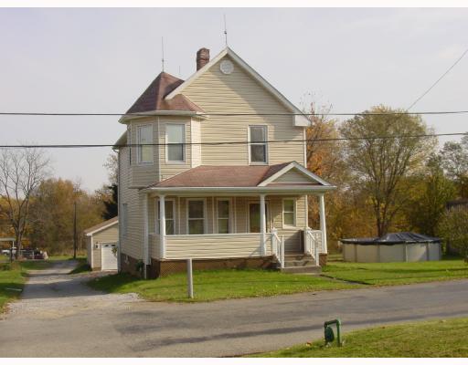 109 Sunnyside Road New Castle, PA 16102 - Photo 1 of 13 Exterior Front.